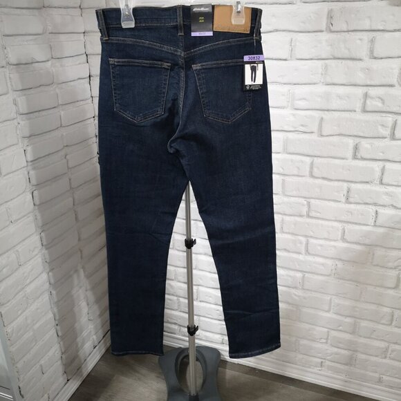 NWT Eddie Bauer Men's Size 30/32 Stretch Breathable Dark Wash Blue Jeans - Picture 2 of 14